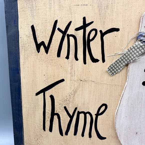 Vintage wooden Winter snowman sign - Picture 10 of 10